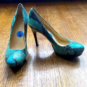 Calvin Klein platform pumps